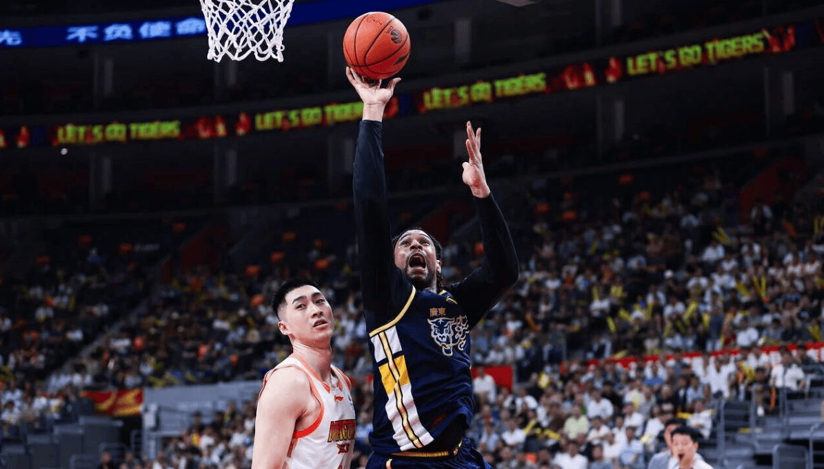 广东男篮发文：下半场依靠集体力量，守住两位数领先优势