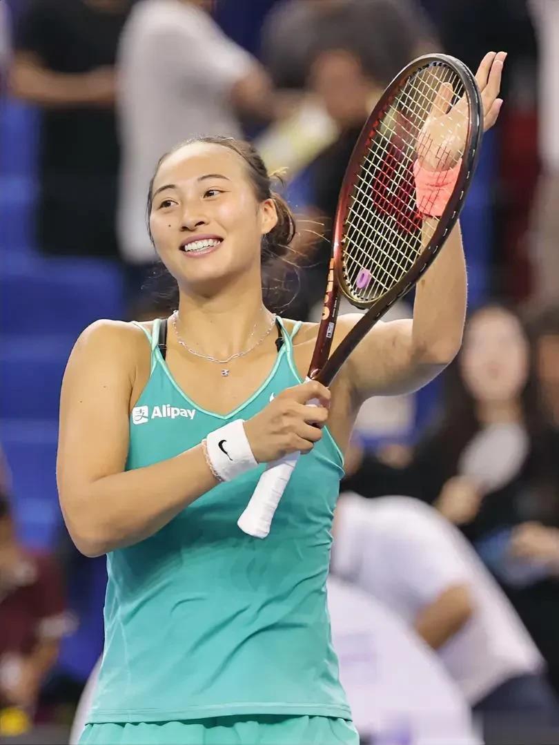 珠海WTA超级精英赛女子单打半决赛今日上演中国德比，郑钦文2:1(7:5/4:6