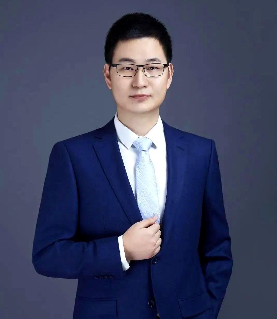 中科院物理所86年出生的湖北仙桃人王志俊。
人家把自己十几年闷头搞研究说成是“在