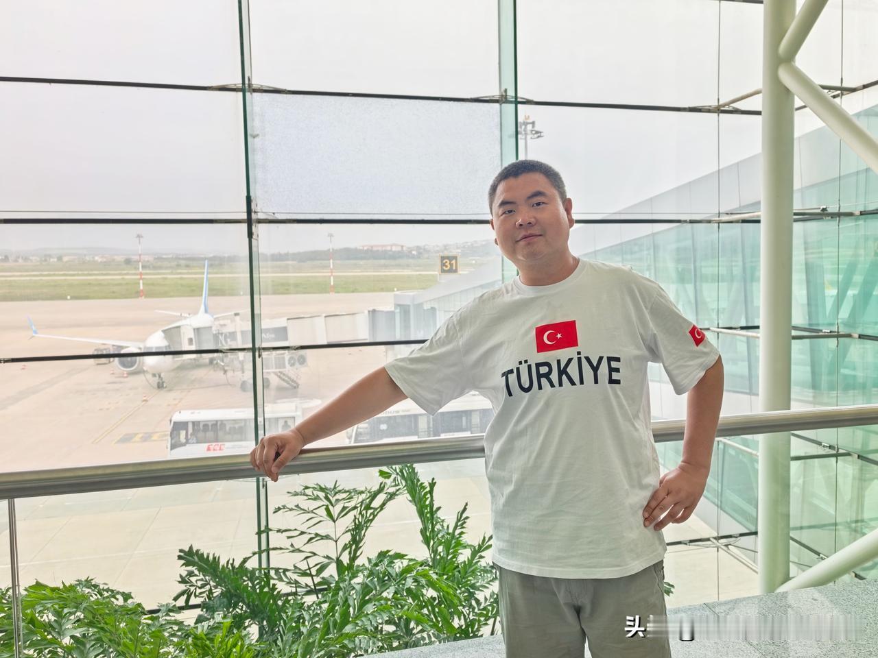 我的十四天土耳其之旅完美结束了！下午五点，在伊兹密尔，乘坐飞机前往贝尔格莱德，开