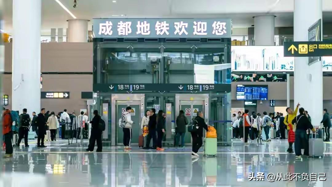 到成都游玩不必担心行李成累赘了！
很多人都感到，出门耍行李是最大的负担和拖累！现