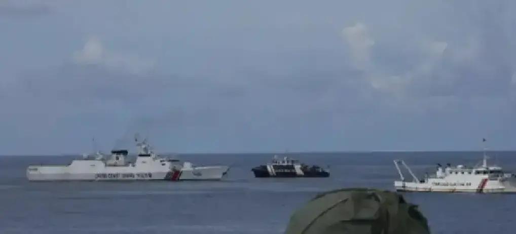 就在刚刚
 
据多家外媒报道，美国方面突然宣布了对参与俄油贸易的船舶和公司追加限