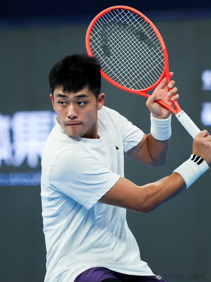 吴易昺vs纳尔迪吴易昺盘末把握机会7-5拿下首盘！澳网2026