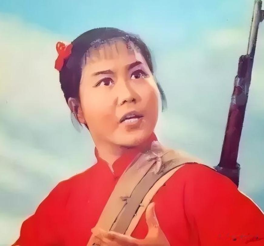 上世纪七八十年代，京剧样板戏《智取威虎山》火遍全国，饰演“小常宝”的齐淑芳也成为