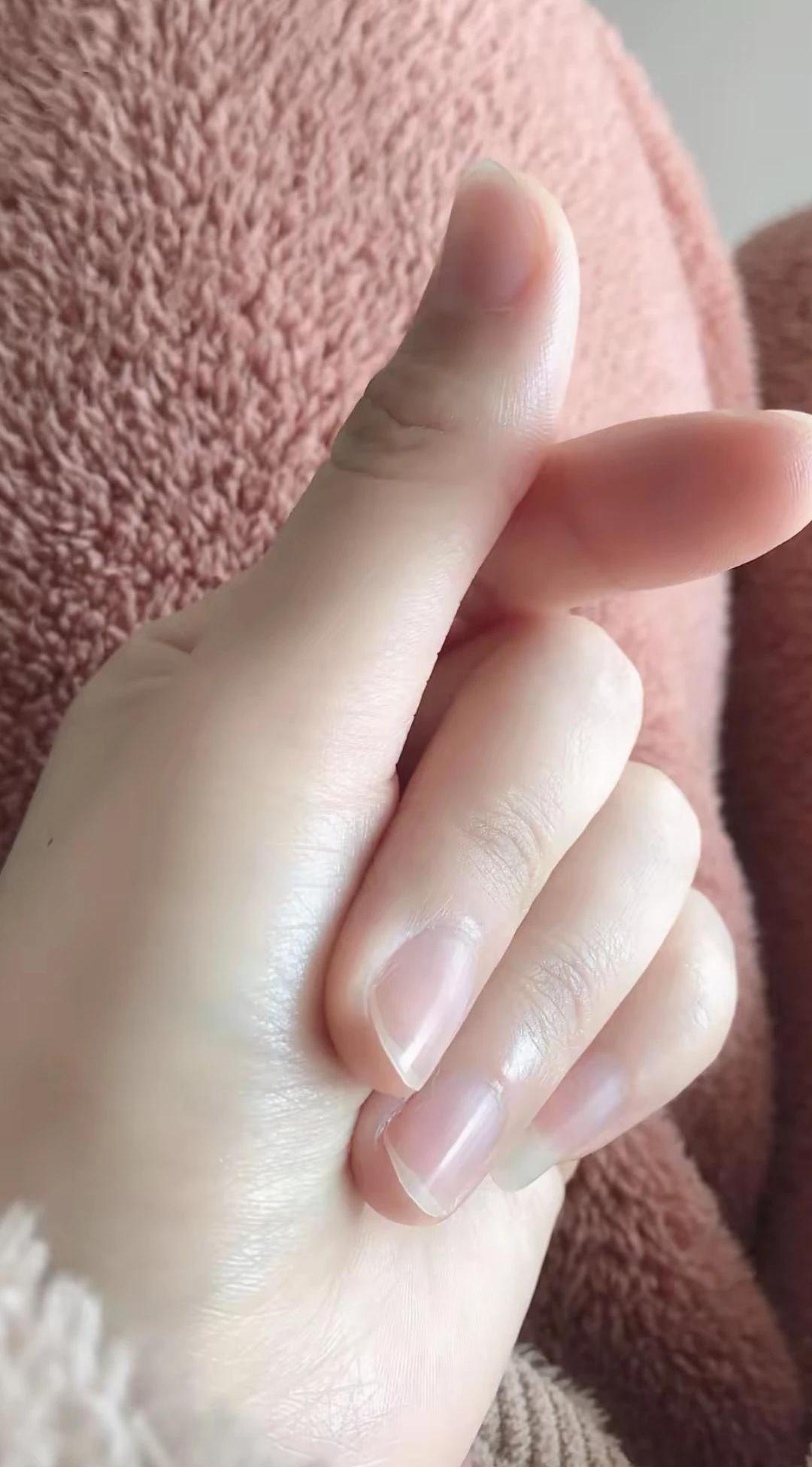 生活有苦有甜，虽说是常态，但是每天醒来，对着镜子给自己比个心、送个微笑，这一天心