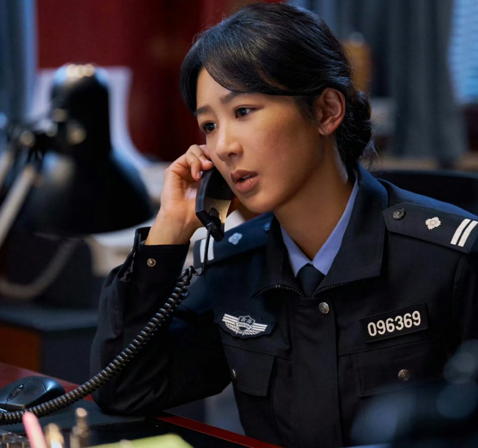 杨紫白菊真变白局了杨紫演绎的白菊成长线超有意思，从青涩模样一路成长到独当一面，那