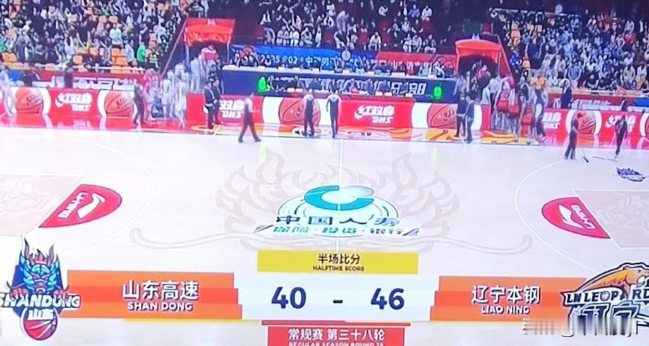 辽篮与山东男篮的比赛战况
4月13日晚CBA常规赛第38轮辽宁本钢男篮客场挑战山