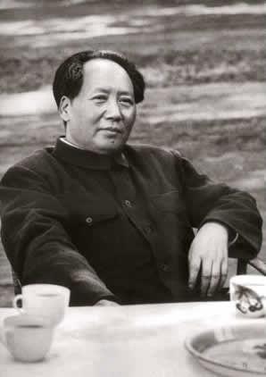 1950年，毛主席虽然下定决心赴朝作战，但志愿军和美军的装备差距实在太大，只好向