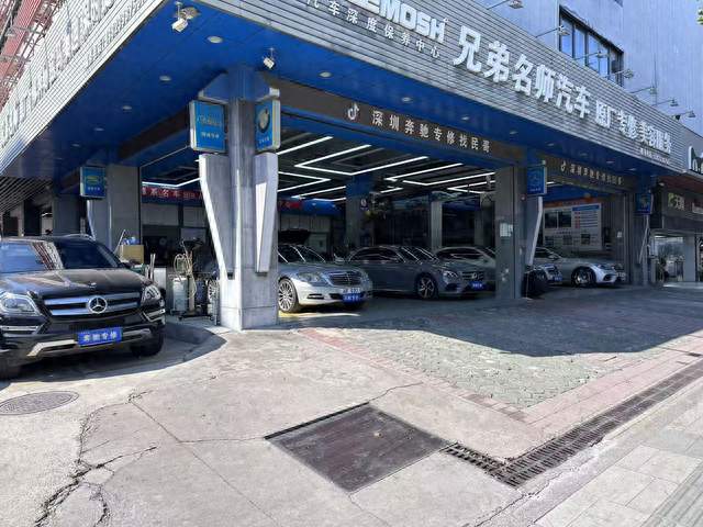 奔驰S级W222 M276发动机故障灯亮、动力下降？进气歧管翻板故障