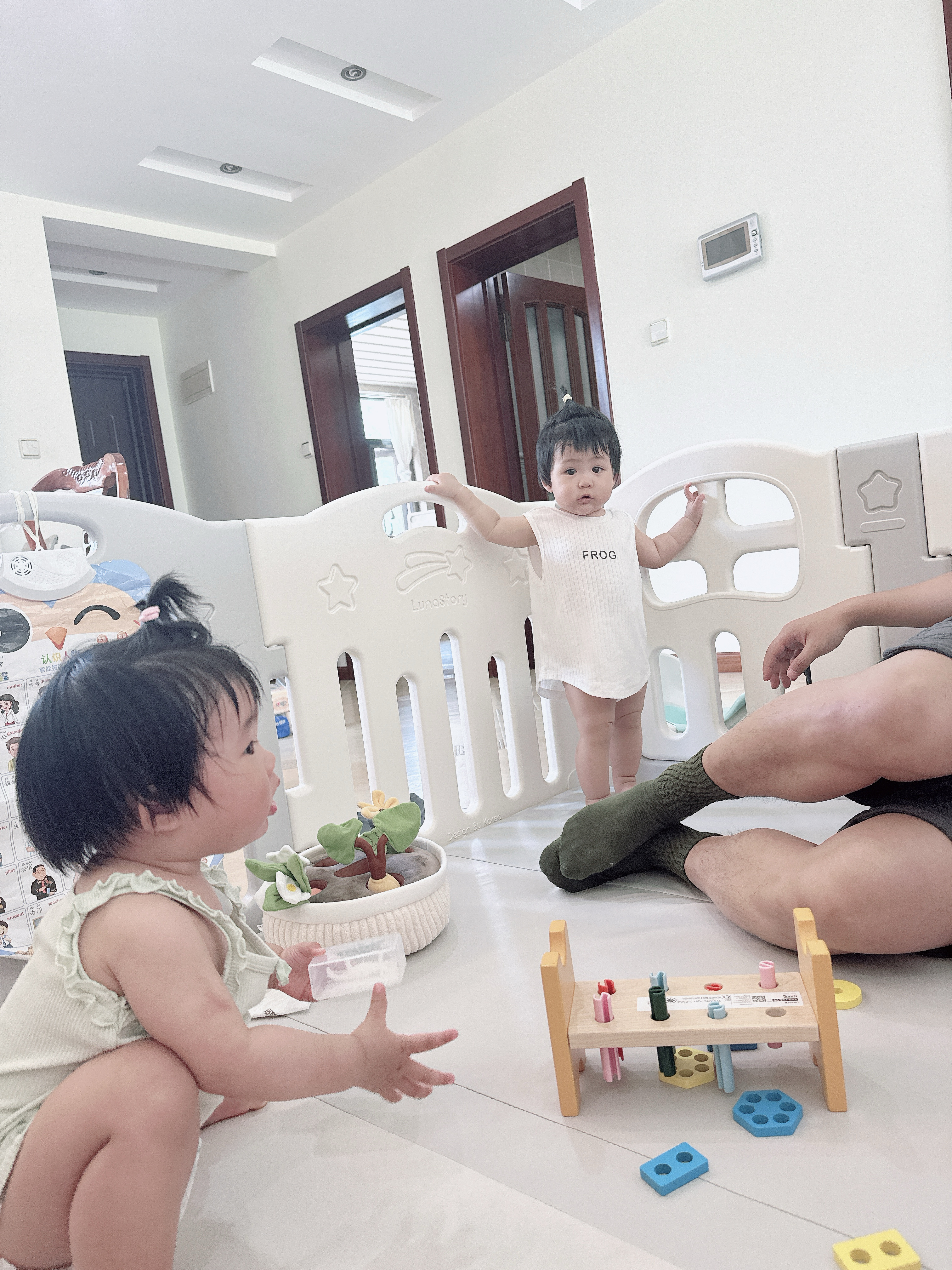 爸爸来了！！血缘关系真的很神奇！小🥣平时都不让任何陌生人抱（df也不行）这次就