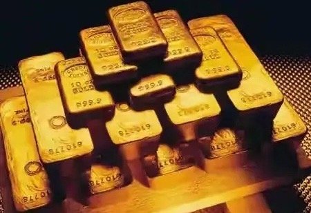 A股市场一休市，外围市场展开报复性上涨。恒生科技指数大涨超3%，韩国综指首次突破