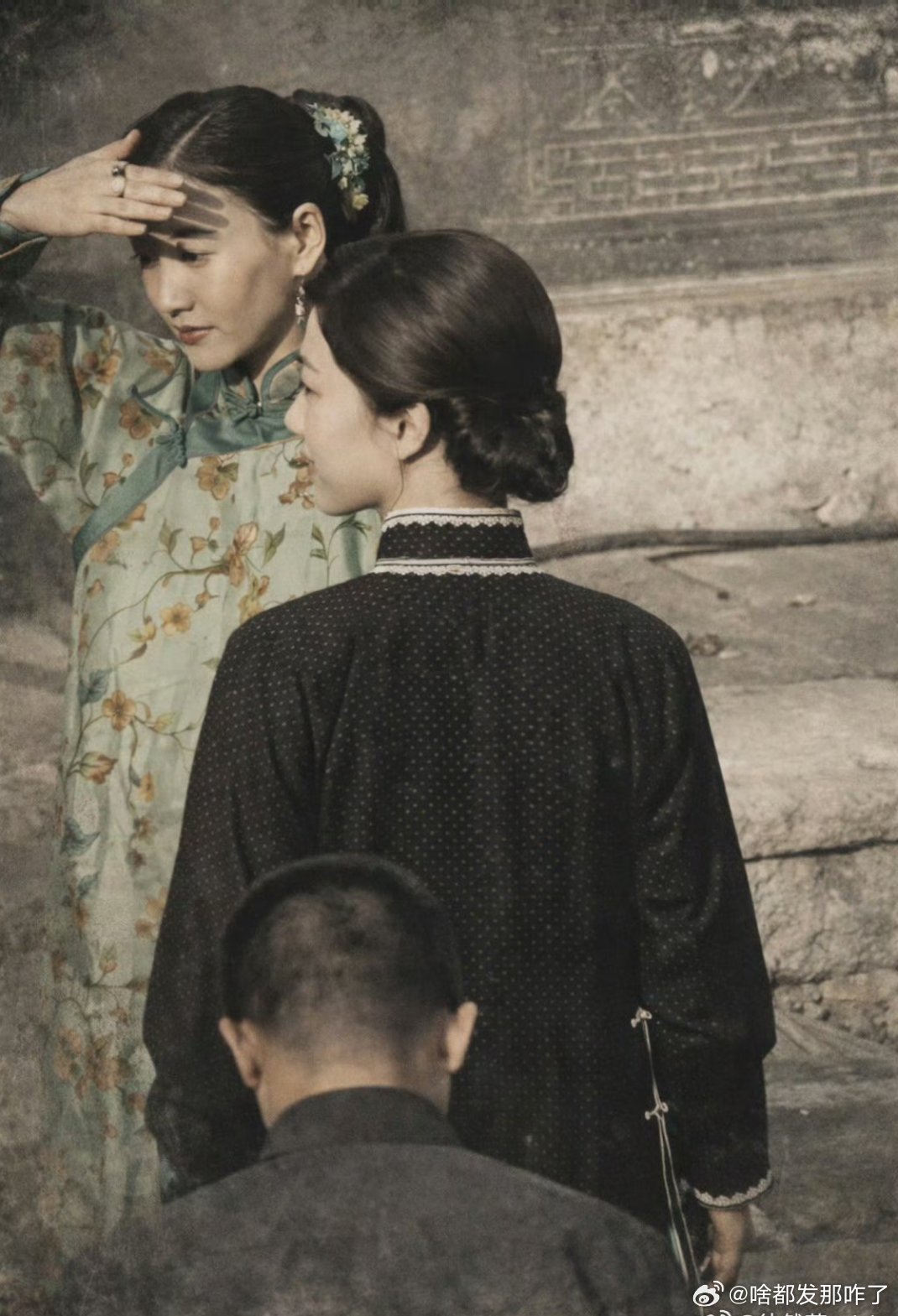 杨紫不愧是剧抛脸，往那一站就是角儿