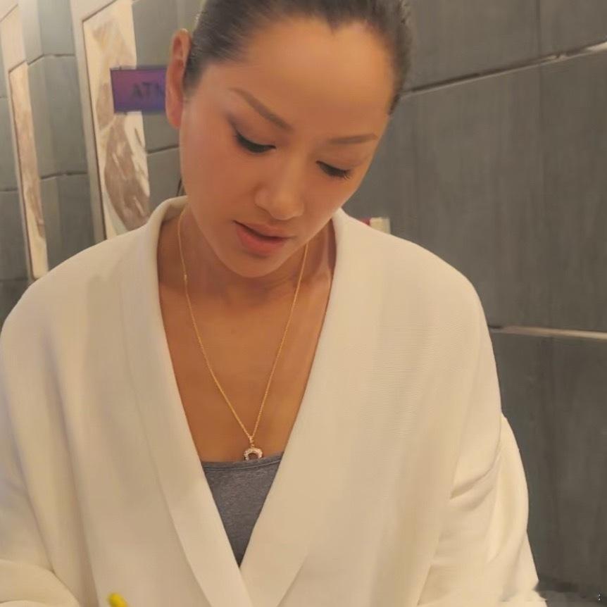 曝披哥热度不足停播曝披哥停播支持！还是喜欢看浪姐或者百变大咖秀能不能重启！俺想看