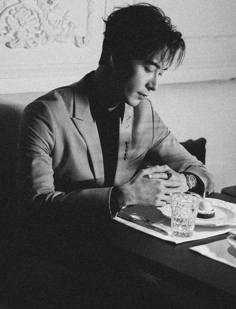 今日苏州高珠展上的明星们：刘雨昕 周也  陈星旭 王玉雯 感觉如何？ 