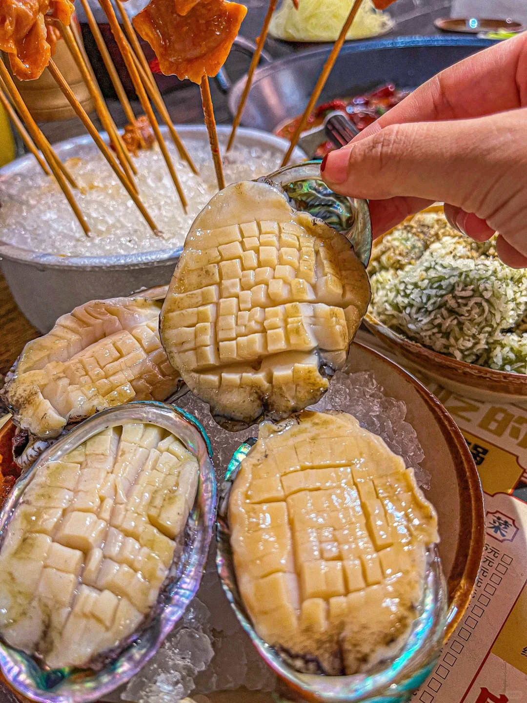 大长腿过来薅羊毛吃冯校长。。。