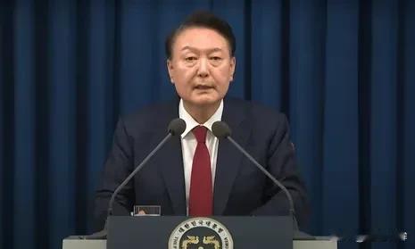 尹锡悦宣布解除紧急戒严令，抗议者欢呼

韩国总统尹锡悦于当地时间12月4日凌晨5