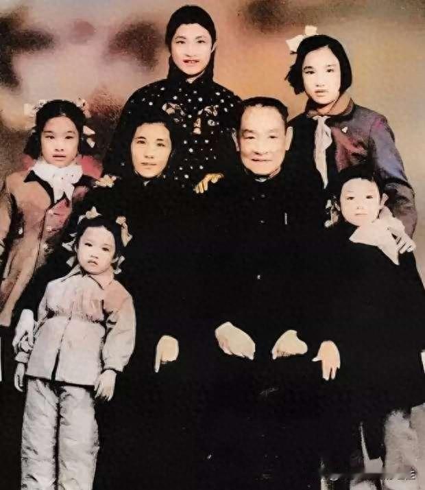 程潜去世时妻子郭翼青年纪比他小三十七岁，她鼓起勇气问总理：程潜在历史上到底算什么