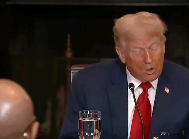川普总统刚刚告诉非洲国家领导人一个好消息，美国国际开发署（USAID）已经“完蛋