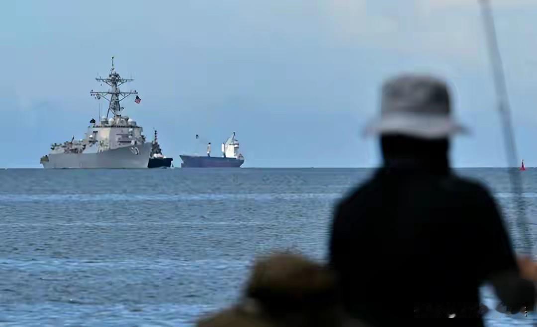 不到24小时，美国扣第3艘油轮，但碰上刺头，双方爆发海上追逐战

还真拿拉美当作