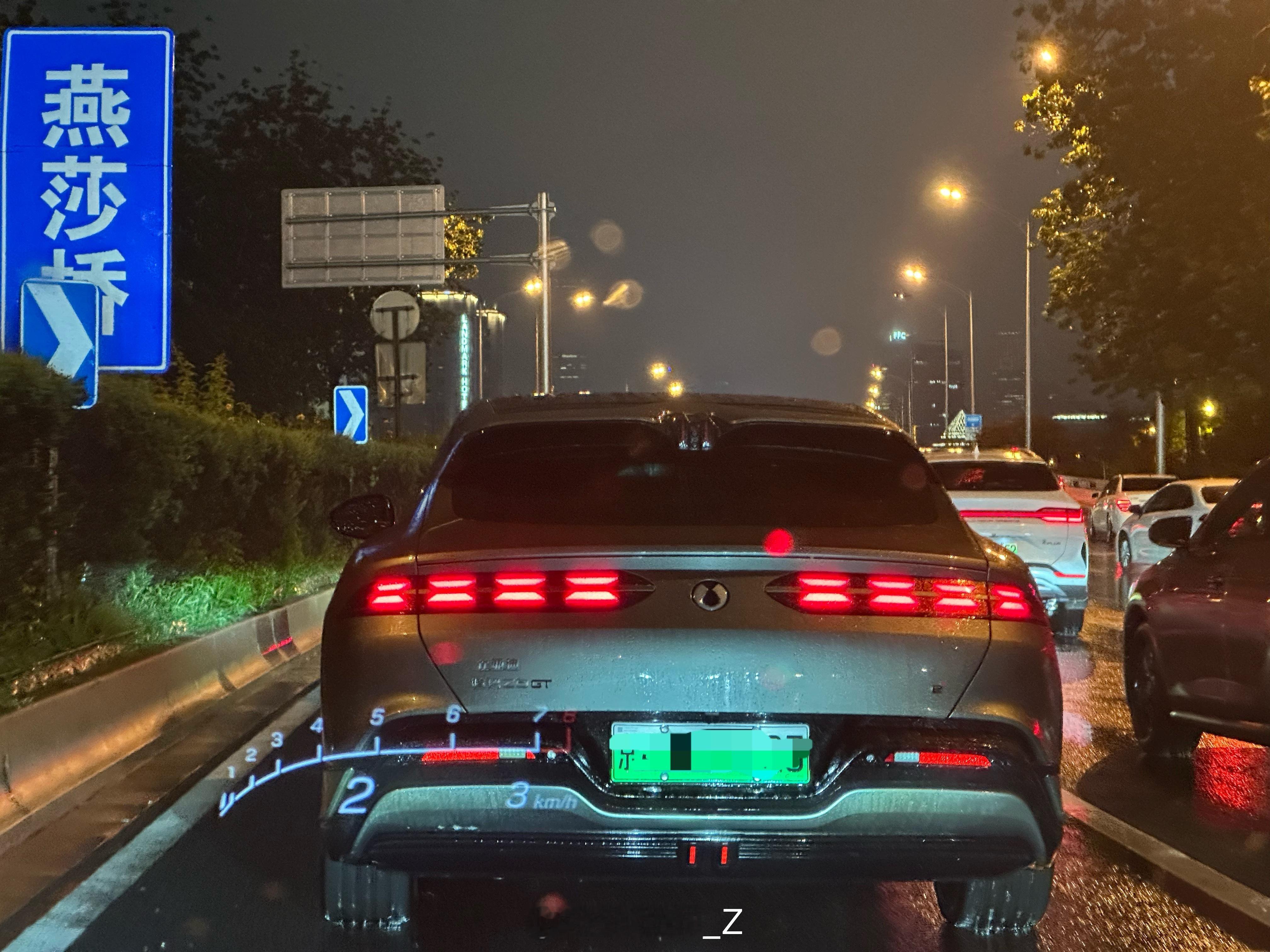 可能还是我太土了，审美完全跟不上当下的潮流。。。[二哈] ​​​