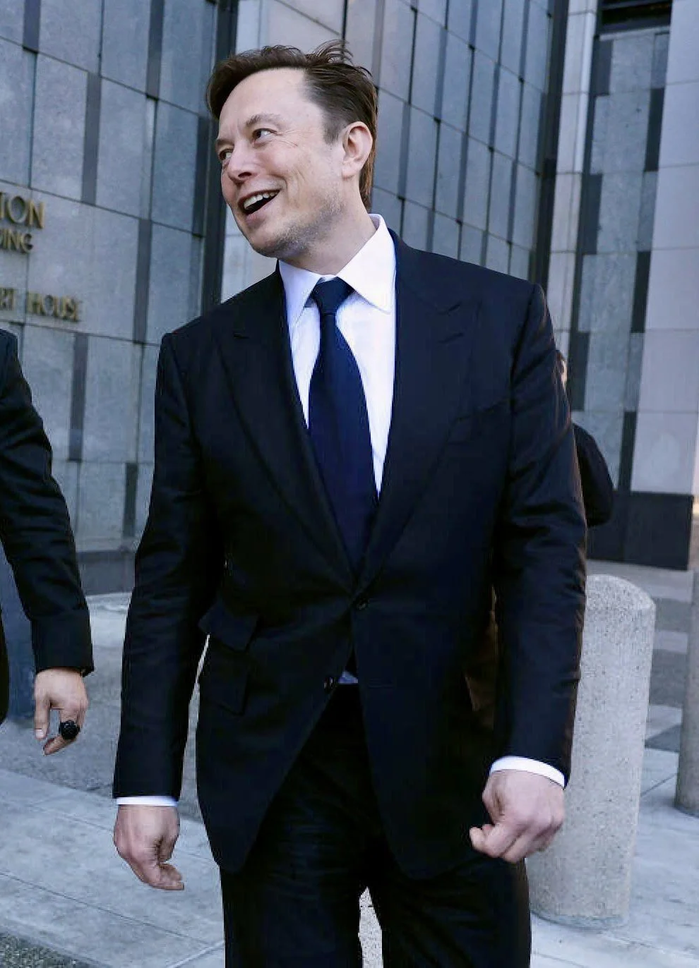 在过去六年里，在埃隆·马斯克的领导下，特斯拉为投资者创造了约 1 万亿...