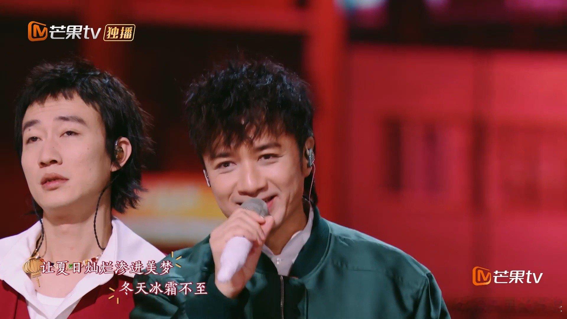 过年听这首歌就对味儿了  过年和家人团聚，一起听《祝福你》，温馨又美好。 声生不