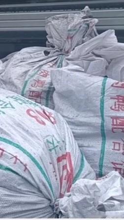 煤炭又涨价了！上次90，这次100一袋，快烧不起了

哈喽，大家好，我是小顾。