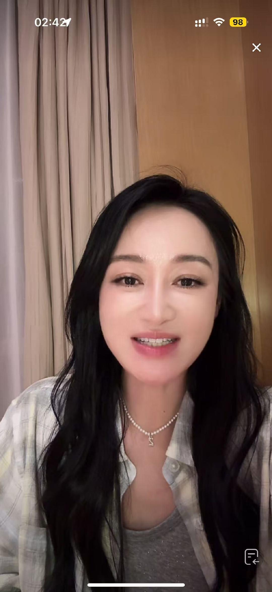 赵子琪直播回应淘汰争议：大家别乱猜，乘风没有黑幕。赵子琪说乘风没有黑幕 还主动跨