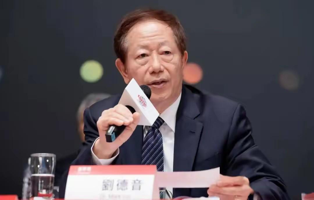 台积电董事长刘德音公开喊话：如果大陆动武，台湾将变成“经济死岛”，台积电也别想被