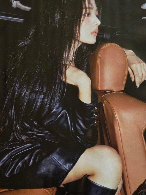 Minji x Vogue Korea 内页扫图🎥🖤 ​​​