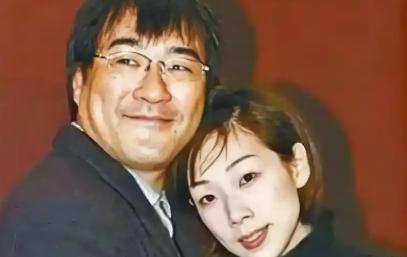1994年，李宗盛婚内出轨，爱上了妻子的闺蜜林忆莲，为需求刺激两人同居了，不想林