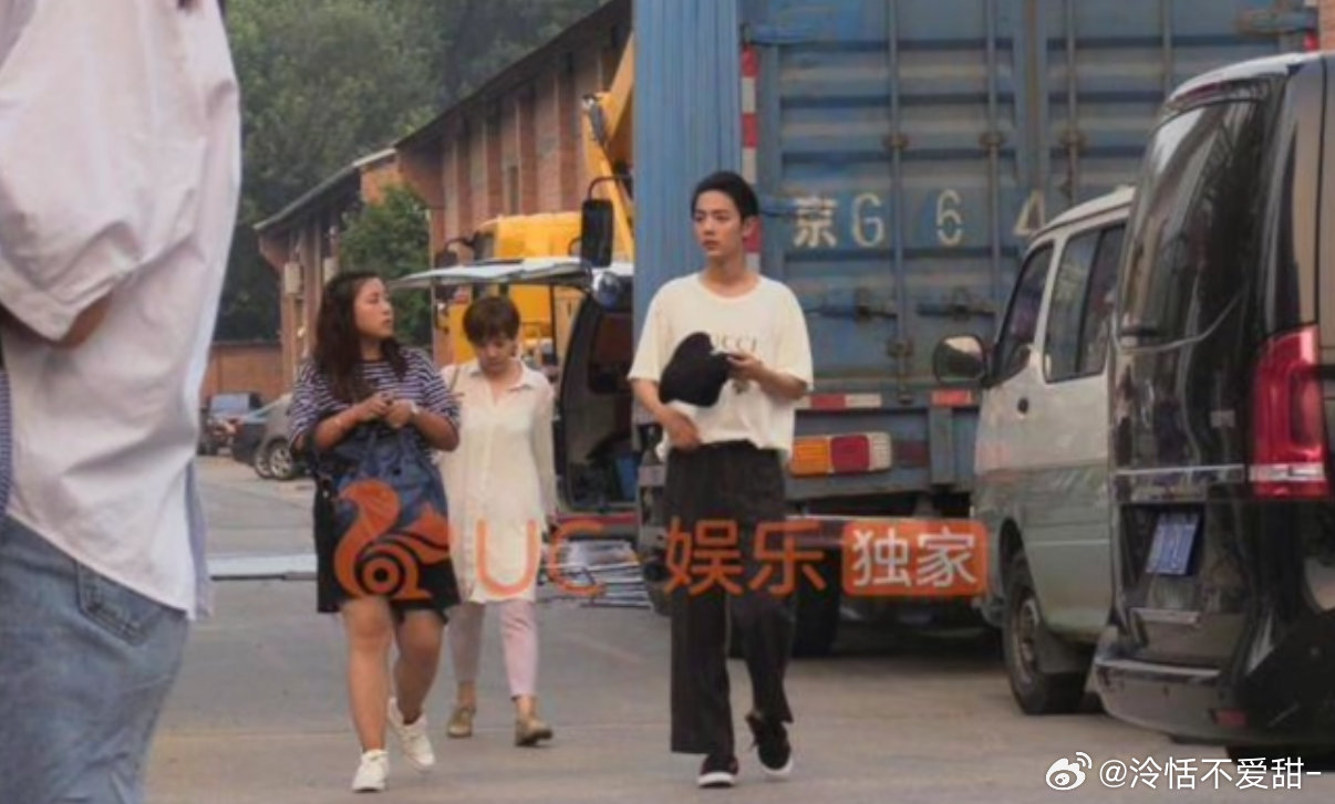 关于uc小哥沉不住气错失2019年度kpi的故事啊哈哈哈哈 好多没见过的肖战王一