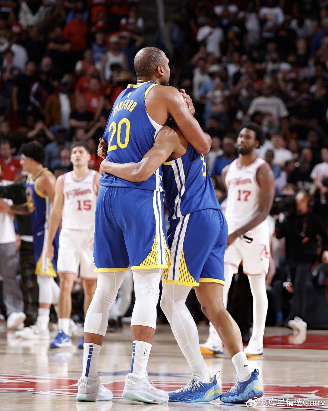 这是我最近看过最安慰的照片，我想也开始重拾了你们看球的动力。(我反正一直看，最近