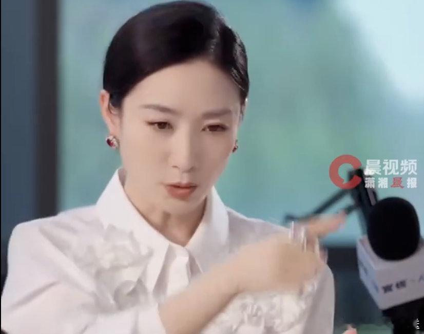 陶昕然说去年开始出现心脏早搏 太心疼了！陶昕然大方谈及身体状况，自曝去年突发心脏