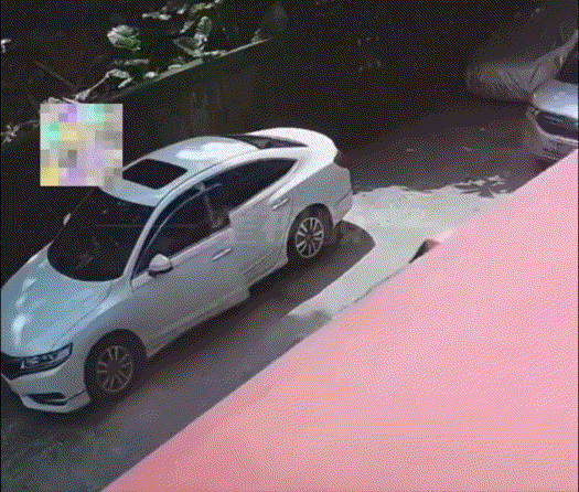 她还要关门