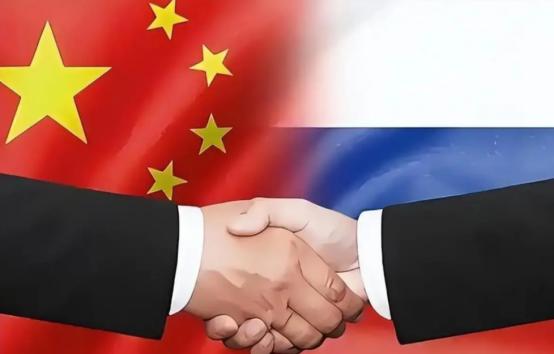 乌克兰，终于醒了？原以为俄罗斯背后最铁的盟友，是伊朗和朝鲜，结果绕了一圈才发现，