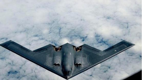有人推演过，美军一级战备到底有多可怕。一架B-2轰炸机，不靠任何前线机场，直接从