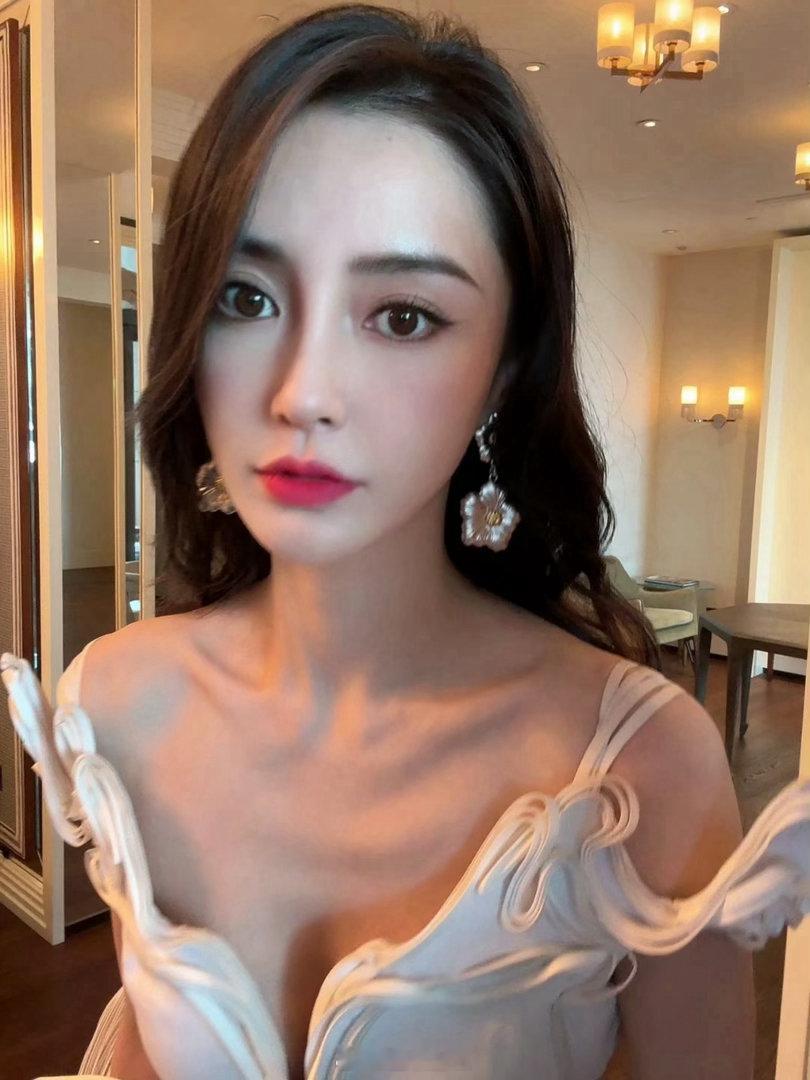 Angelababy 