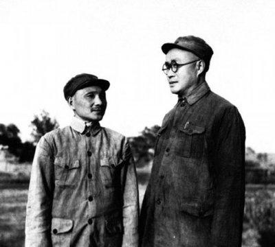 1940年代，一次战前会议中途休息，刘伯承跟身边几个干部闲聊，突然冒出一句："要