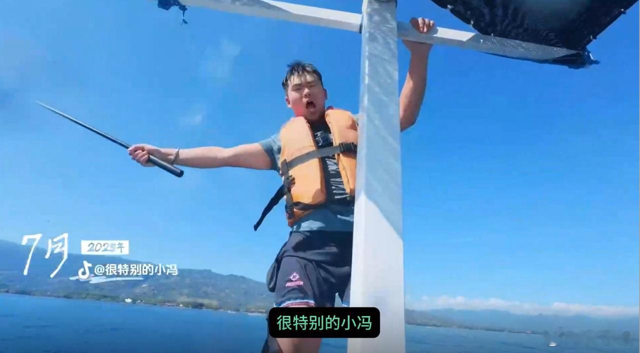 2025的旅行高光时刻 2025年，新的旅行表达伴随着新的责任意识。创作者们不再