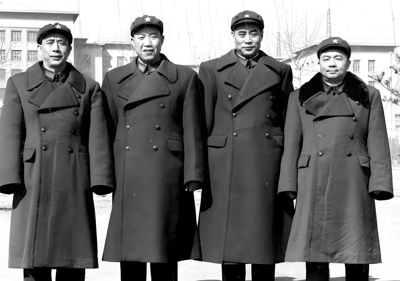 1962年2月，吉林农机厅，洪学智难得在家休息。房门被推开，军人肖全夫走进来，高