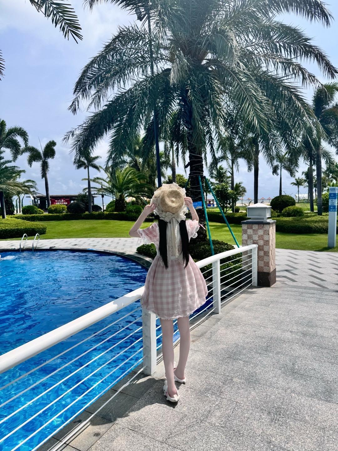 如果全世界都揪着你的错职责你 那我就蹲下来抱抱你