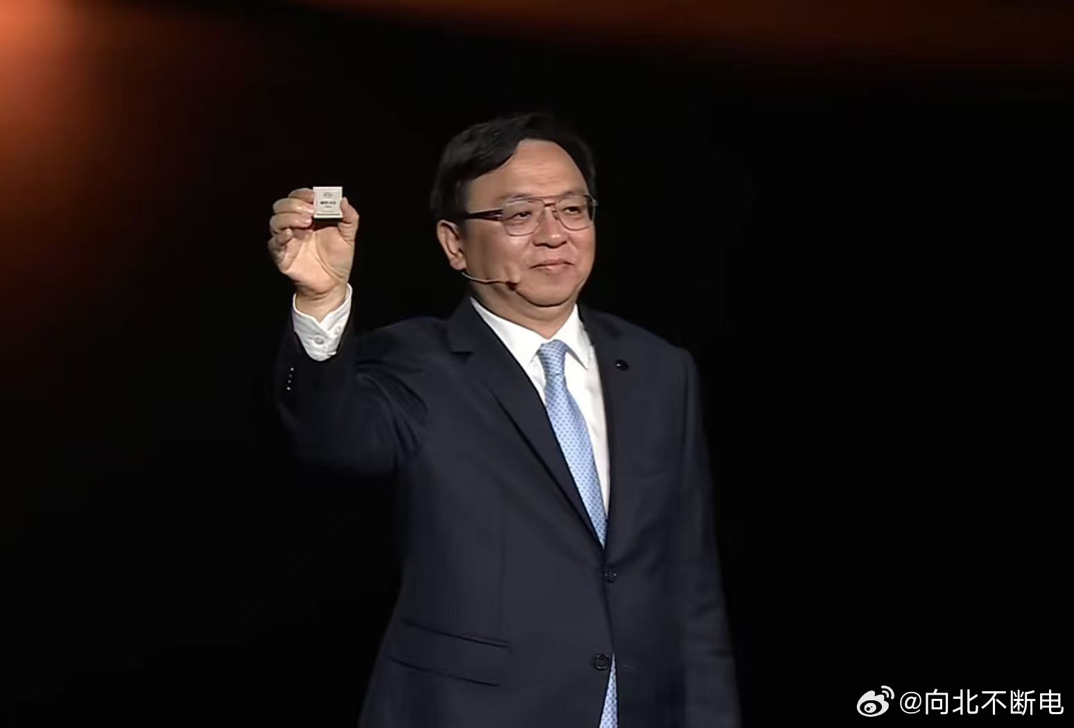 世界名画之《看我给你掏出个宝贝》📸 