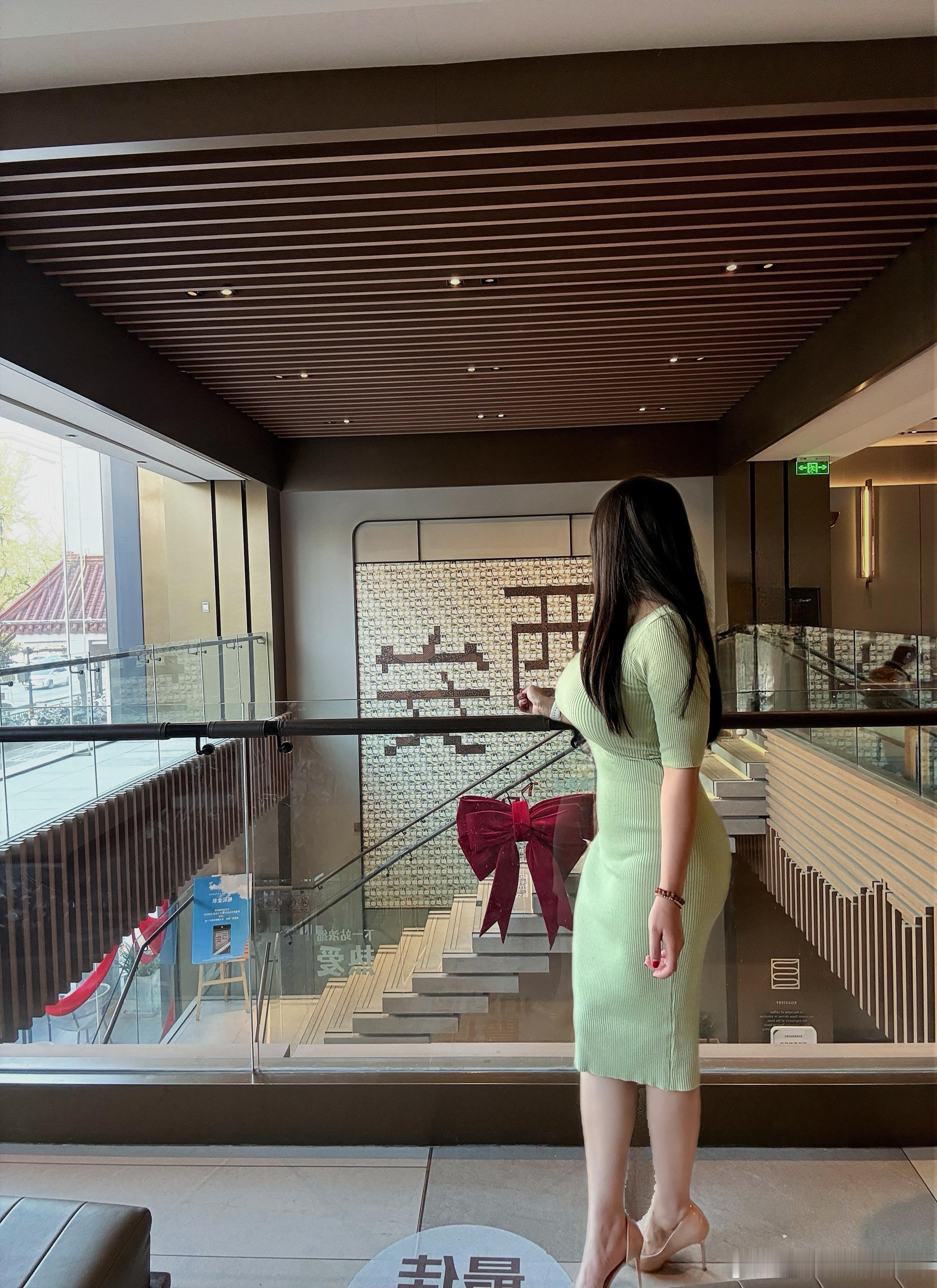 今年冬天不要再forget it了 因为左转灯后我们有各自的my back 