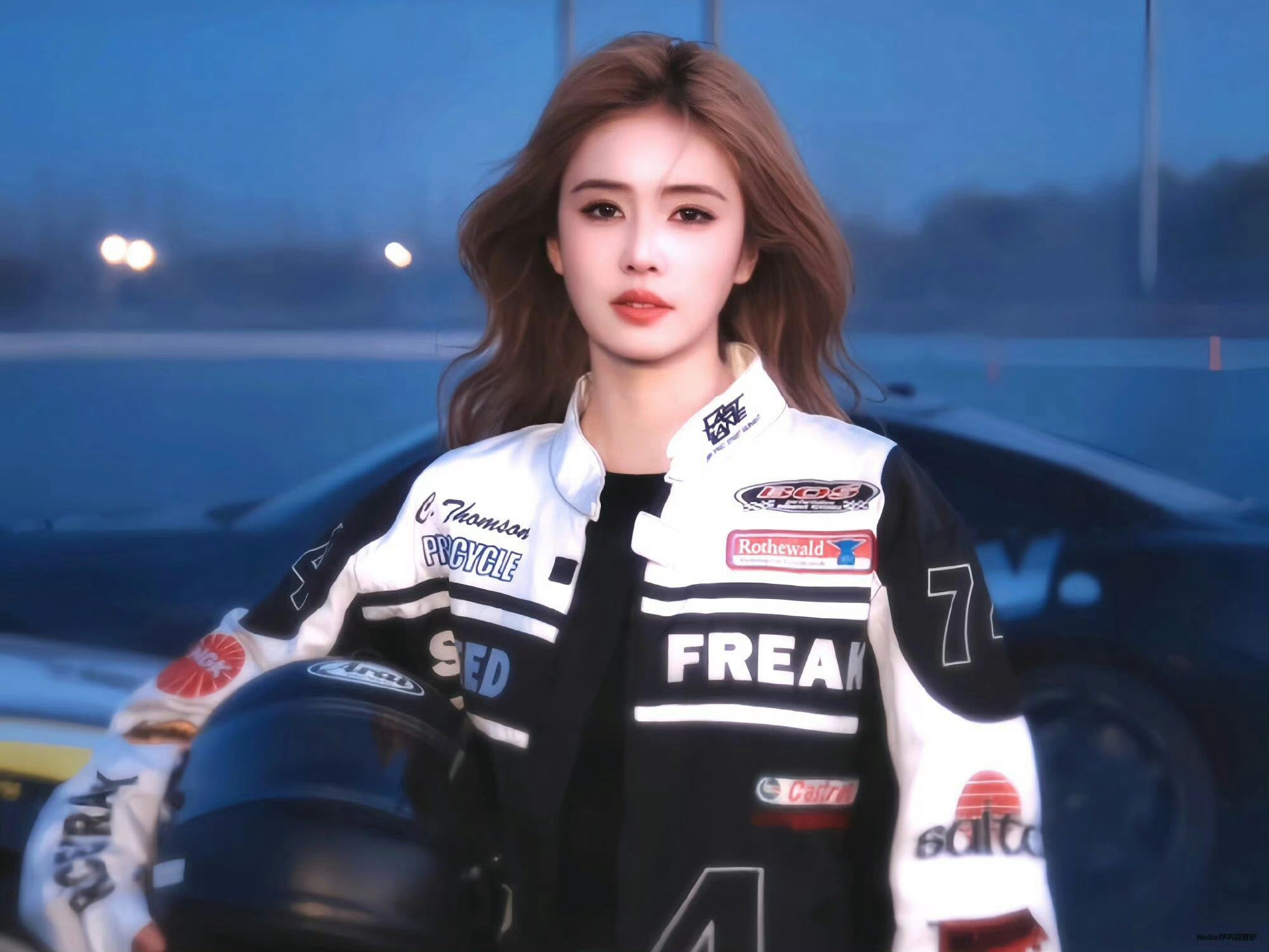 白鹿打方向盘 老公姐又美又飒！白鹿真的无时无刻不在散发着魅力！ 