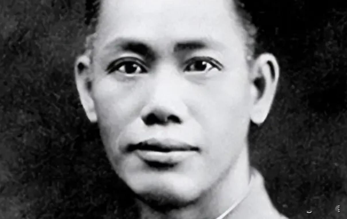 蔡廷锴这个人，让人极度矛盾，他参加过南昌起义，麾下五千人是起义部队的骨干力量。可