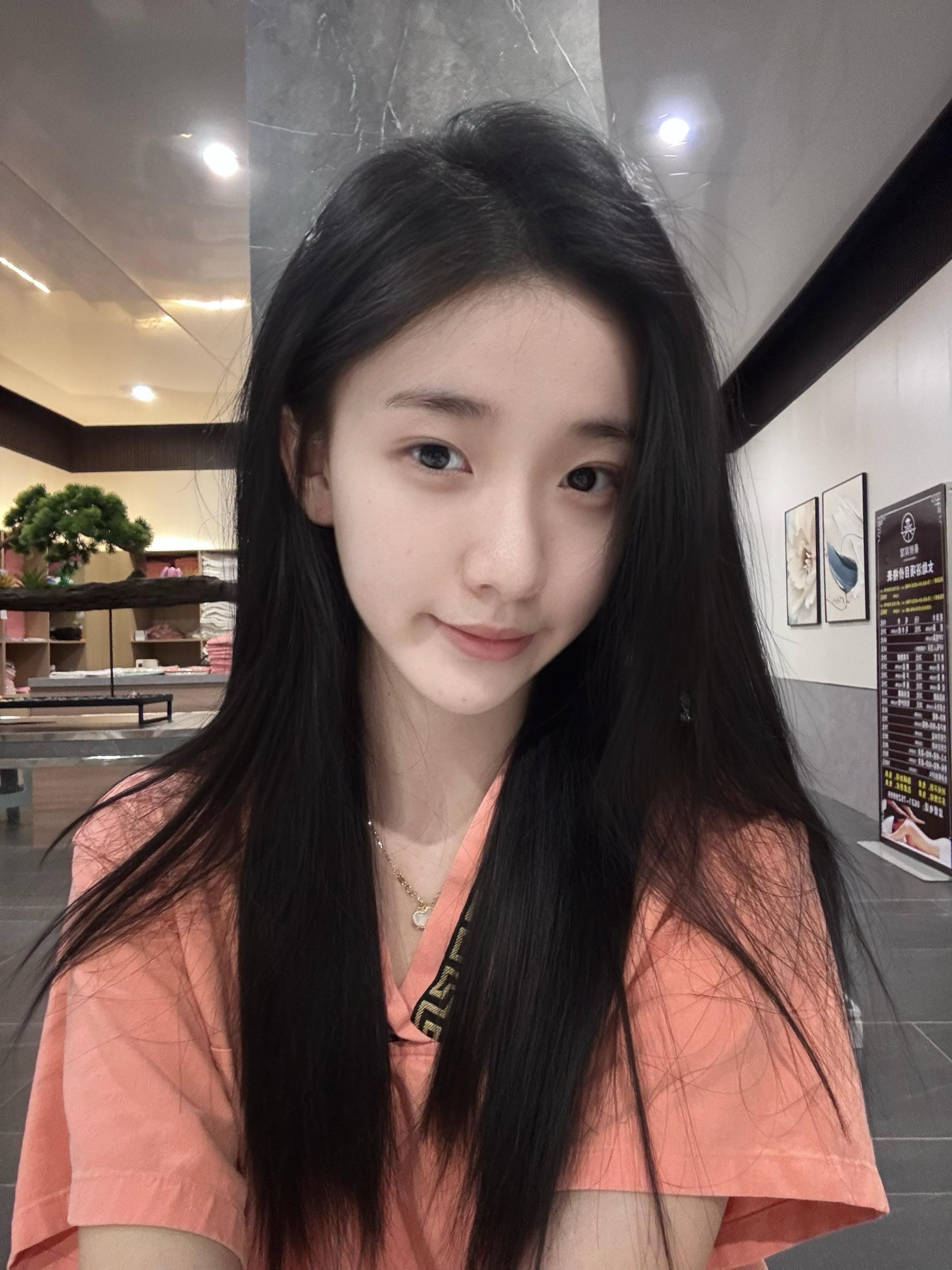 你又开始扮演一个把爱看得很淡漠的人 但其实 得到和失去对你来说都太重要了