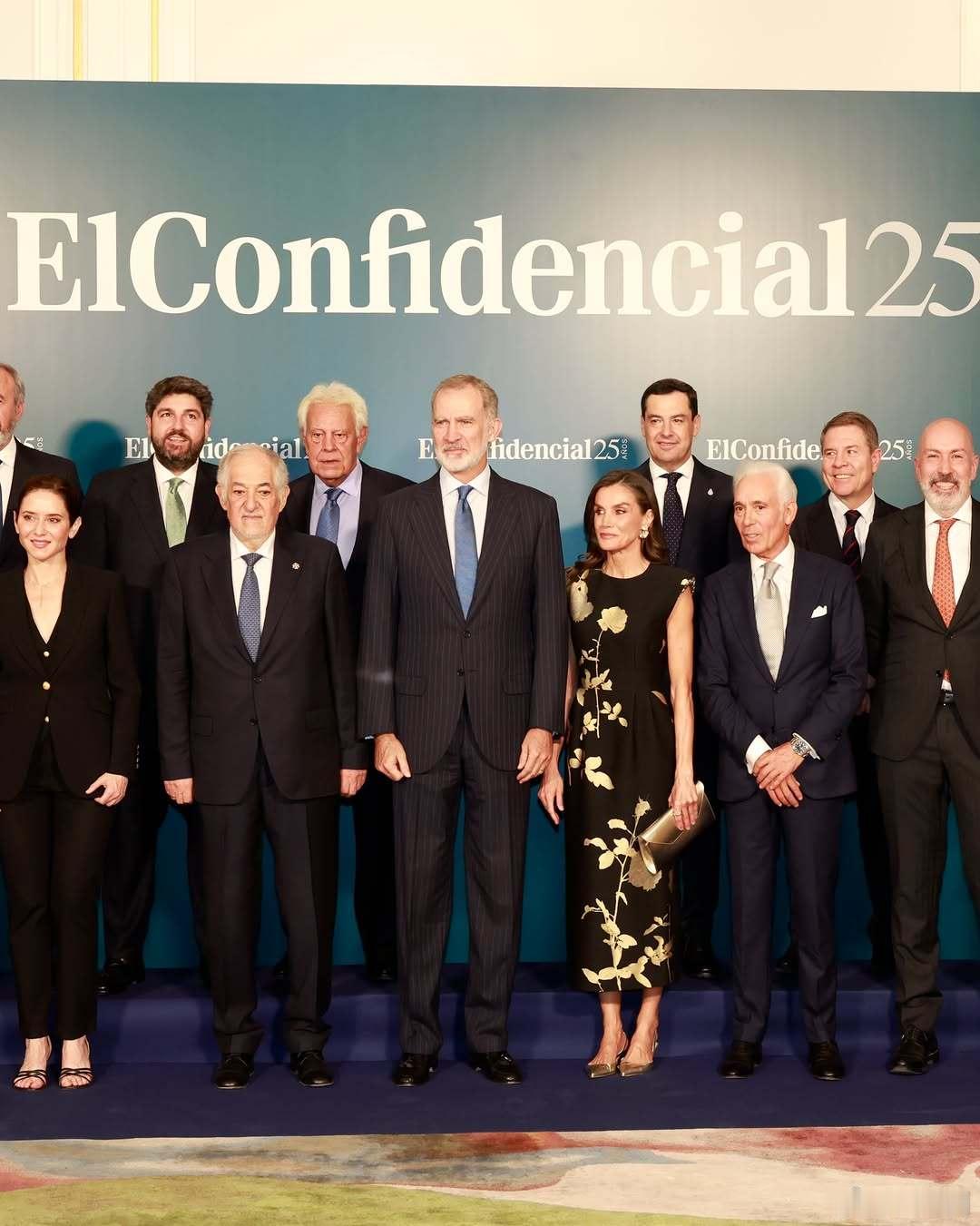 西班牙王室 🇪🇸6月16日，费利佩国王和莱蒂齐亚王后在马德里出席《机密报》创