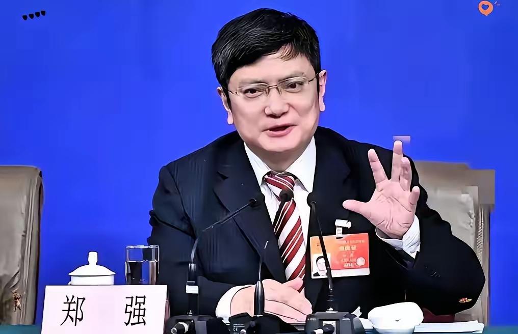 中央纪委最新的报告，就透出一个信号：调转枪口。

以前总觉得，反腐是抓“大老虎”