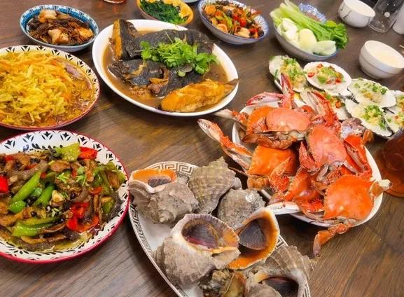 太糟心了！35岁的孙子去相亲，在高档餐厅按照1688安排了26道美食，还有2瓶珍